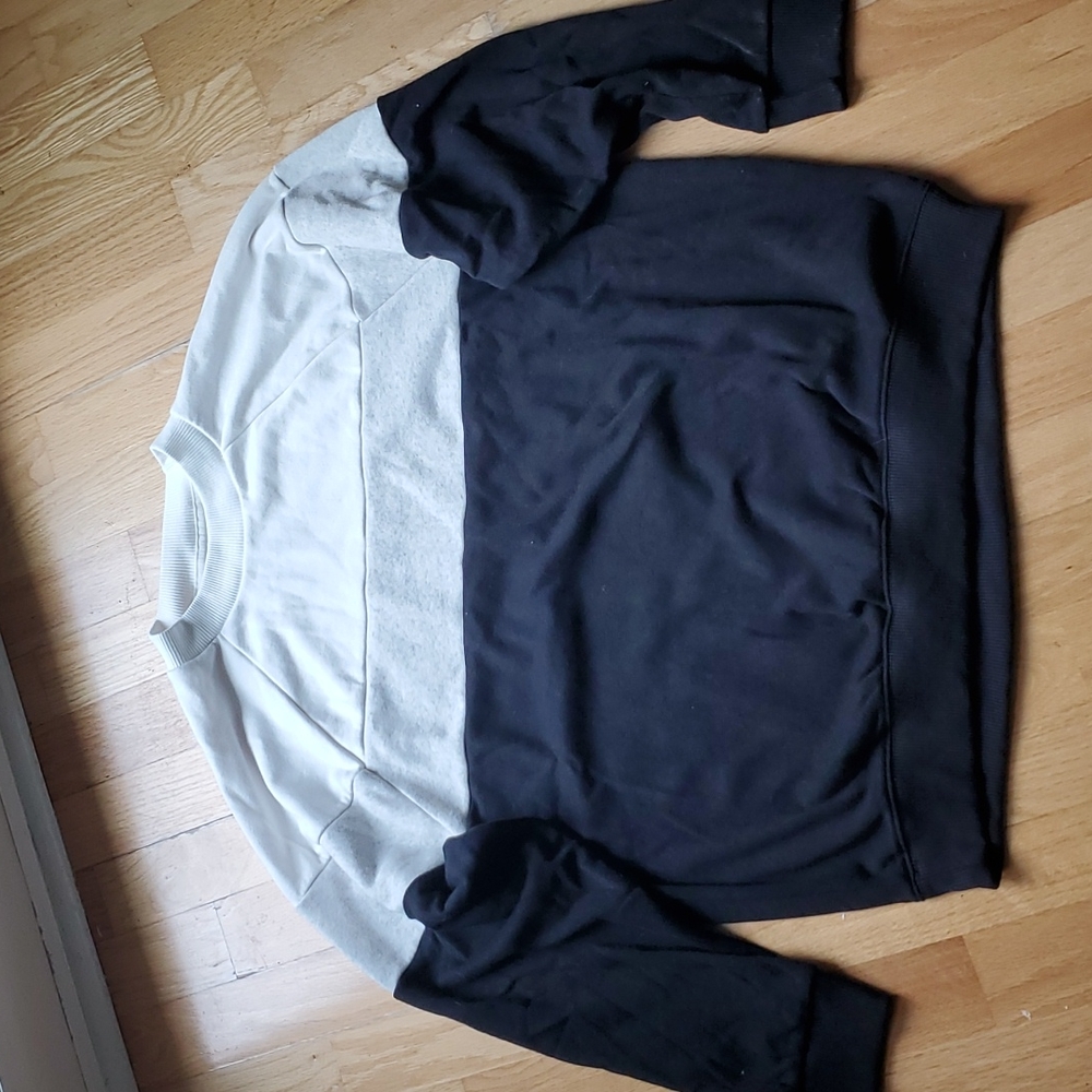 EUC American Eagle Sweatshirt